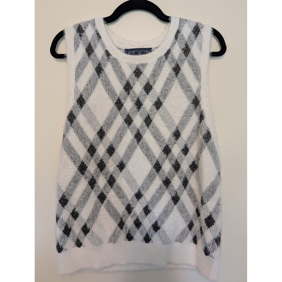 Tommy Hilfiger Sweaters - Tommy Hilfiger Womens Fuzzy Eyelash Knit Argyle Sweater Vest M White Metallic